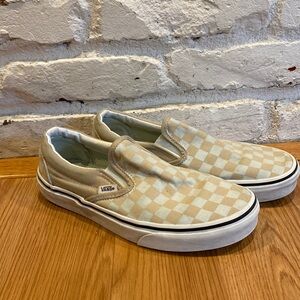 Vans women’s size 8 men’s size 6.5